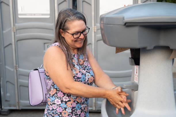 Best Porta potty delivery and setup  in Summerfield, NC